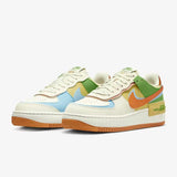 حذاء Nike Air Force 1 Low متعدد الألوان بتصميم مرقع عصري مريح للشباب، مئات من أحذية الأزياء المزخرفة