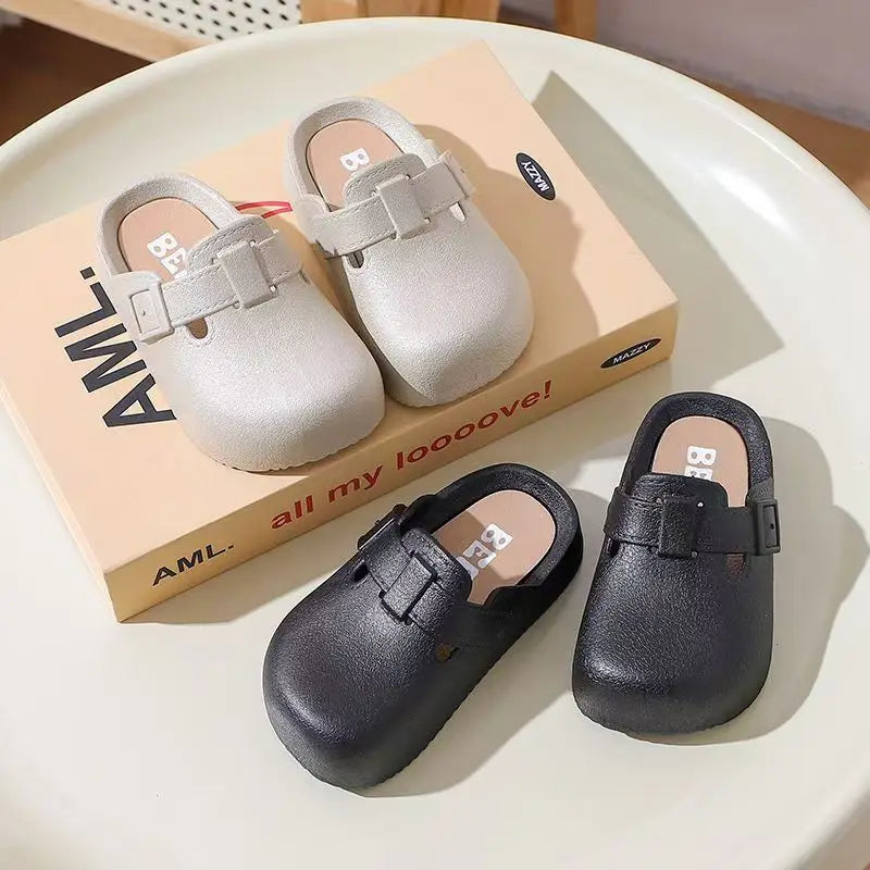 Girls Slippers Fashion Flat Bottom Children's Boken Slippers Suitable for All Seasons Indoor Outdoor Comfortable Children's Slip