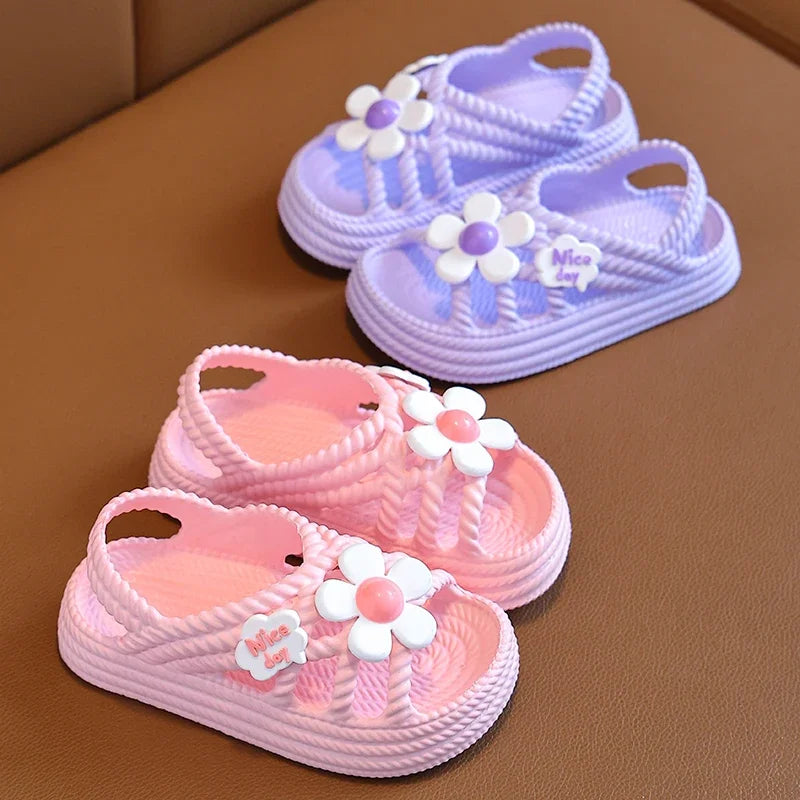 2024 New Children's Slippers Summer Girls and Boys Bathroom Home Anti slip Beach Shoes Soft Soled Baby Sandals